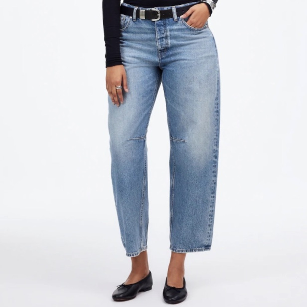 Darted Barrel Leg Jeans in Dobbins Wash